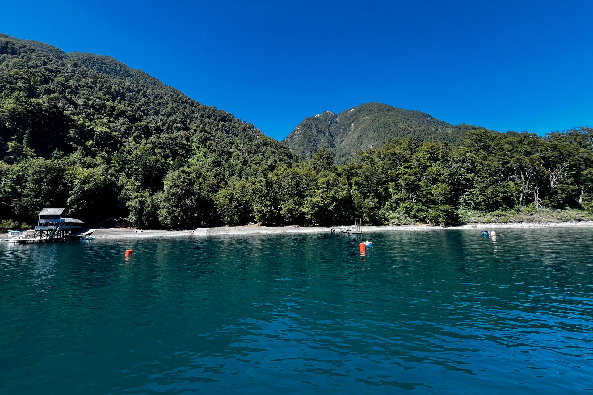 web-LagoTodoslosSantos-orilla5