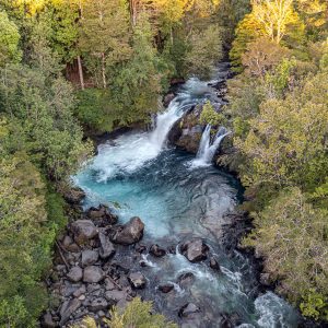Full Day: Carretera Austral Termas de Pichicolo y Cascadas de Hualaihué. Tour privado, hasta 3 personas.