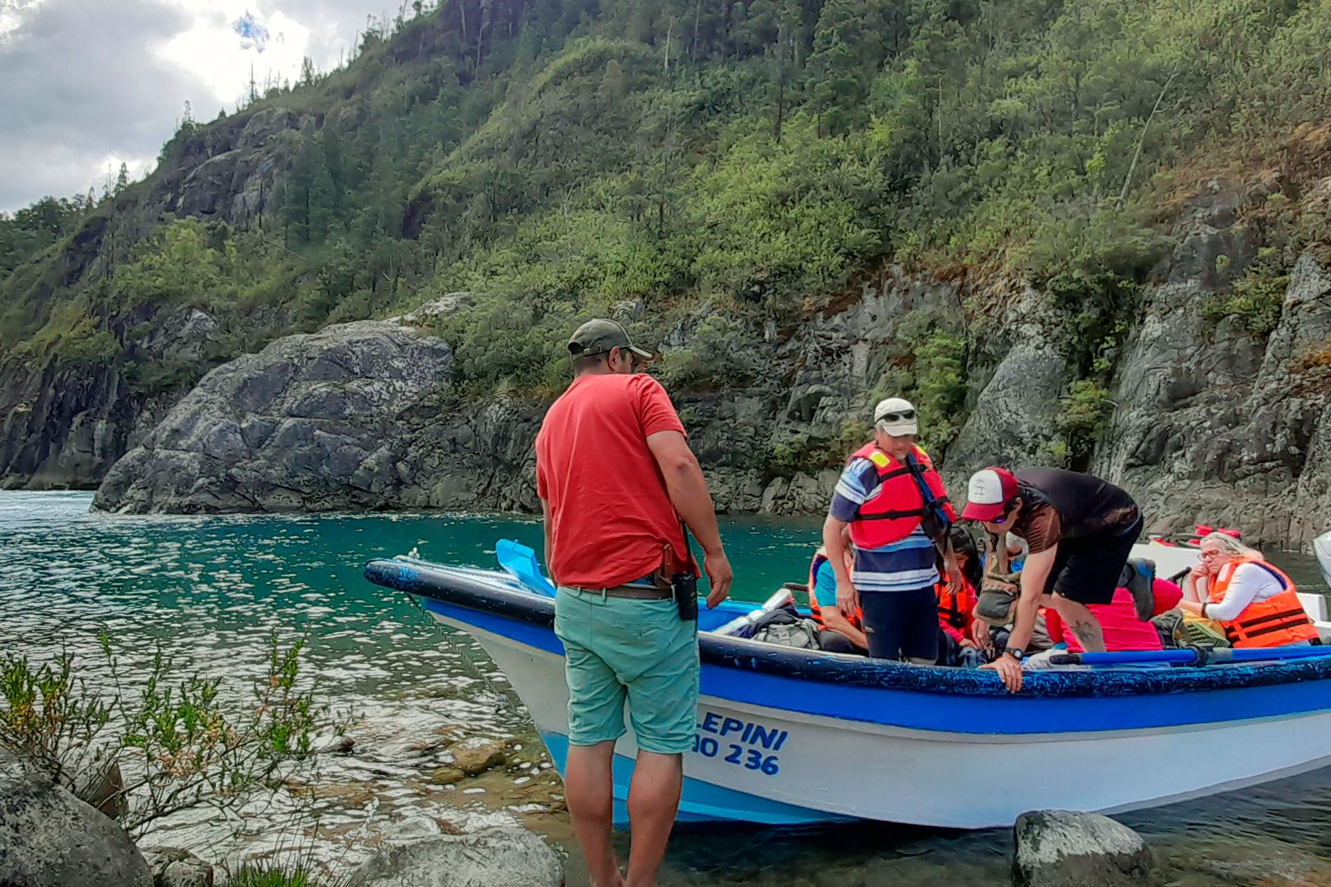 web-Embarco Lancha Rio Puelo